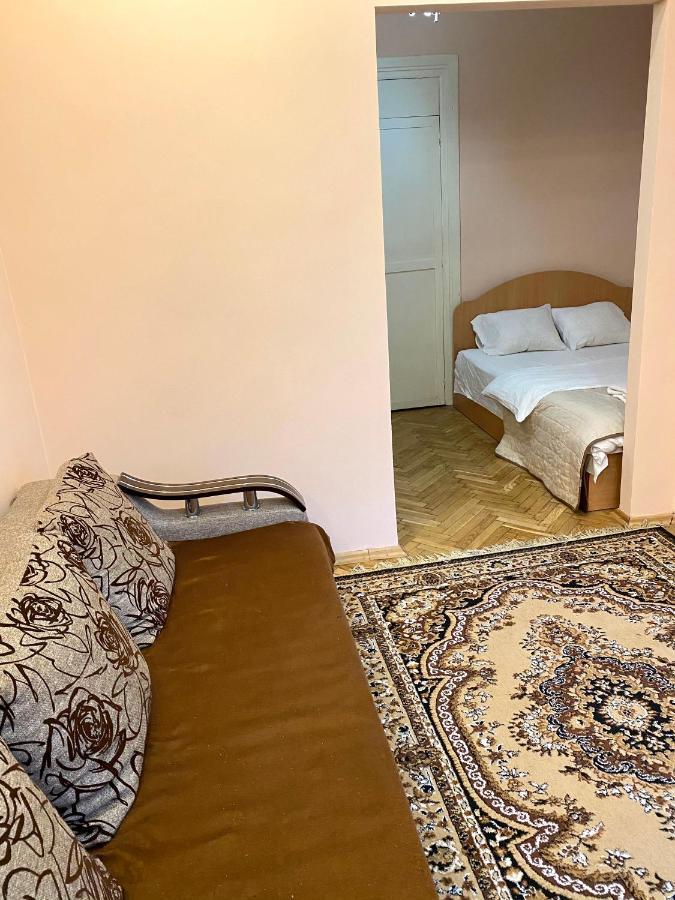 Квартира Біля Залізничного Вокзалу Вулиця Залізнична 10 До 5 Гостей Львов Экстерьер фото