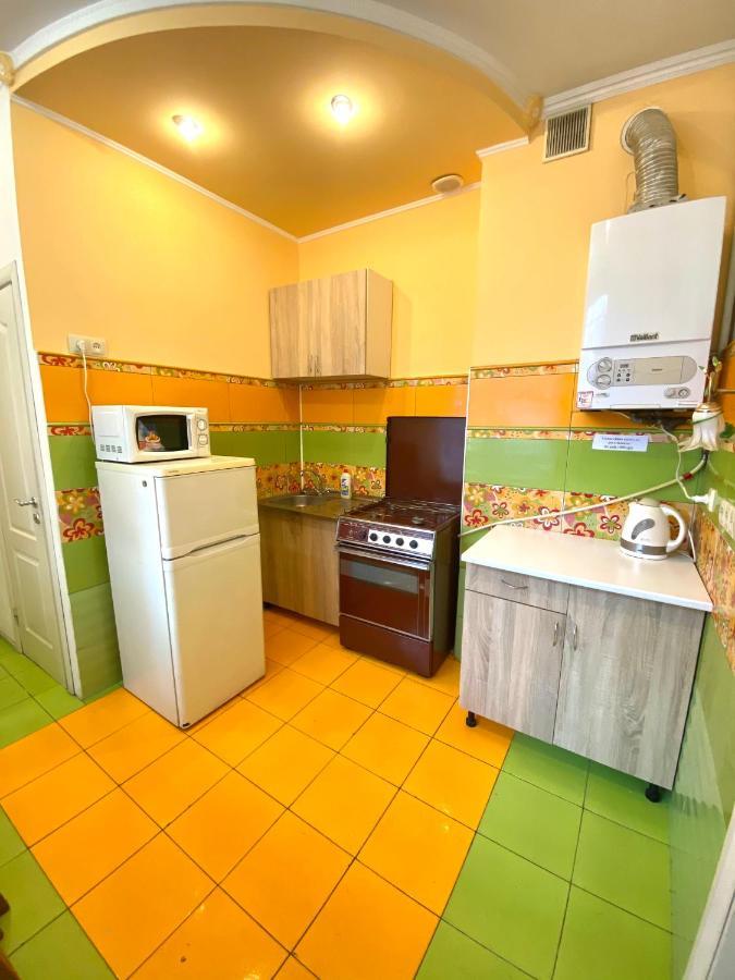 Квартира Біля Залізничного Вокзалу Вулиця Залізнична 10 До 5 Гостей Львов Экстерьер фото